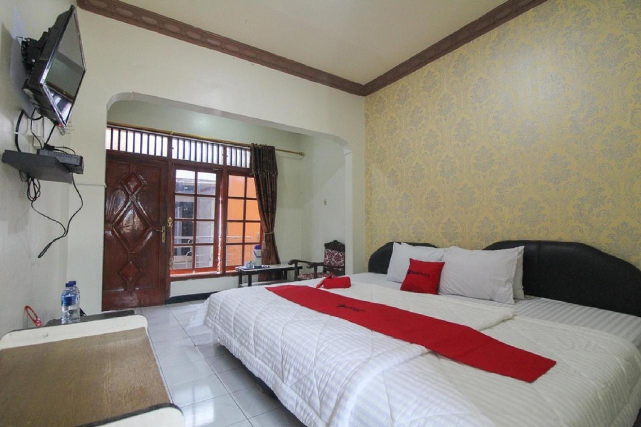 Reddoorz Near Sarangan Lake Magetan Exterior foto